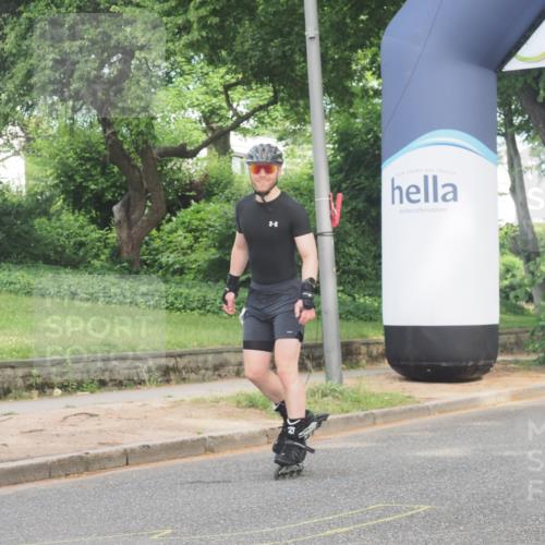 29.06.2025 - hella hamburg halbmarathon KatJ http://msf.ph/oto/8215316 29.06.2025 09:35:55 Zwischen KM18-KM19  meine-sportfotos.de