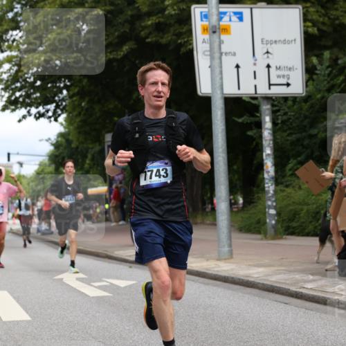 29.06.2025 - hella hamburg halbmarathon Yannick Fuchs http://msf.ph/oto/8215426 29.06.2025 10:32:46 20KM 1042, 1615, 1688, 1710, 2745, 3530, 7152, 7154, 7229, 7743, 8002, 8571, 9171, 9643, 10793, 11952, 13900, 14274, 14688, 14992, 15303, 15382, 16698, 18276, 18277, 18529, 18584, 18723 meine-sportfotos.de