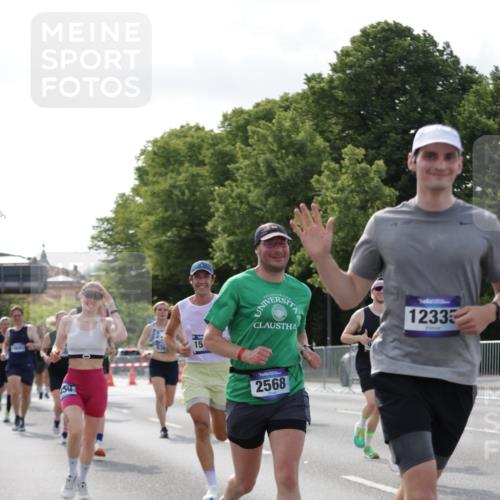 29.06.2025 - hella hamburg halbmarathon Jannik Wohlers http://msf.ph/oto/8215522 29.06.2025 09:49:55 Lombardsbrücke 1675, 1688, 1803, 2568, 2826, 3332, 4398, 4823, 5409, 5436, 5791, 5803, 6649, 6704, 7774, 8450, 9017, 9302, 9365, 9711, 10218, 10894, 11619, 11767, 12292, 12335, 12540, 12554, 12895, 13725, 14691, 14992, 15225, 15257, 15336, 15435, 15493, 15521, 16648, 16697, 17425, 17620, 17632, 17973, 18154, 18275, 18276, 19116, 19229 meine-sportfotos.de