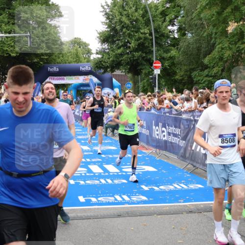 29.06.2025 - hella hamburg halbmarathon Zöllner http://msf.ph/oto/8215604 29.06.2025 10:51:15 Ziel 1366, 1461, 4404, 4816, 4967, 5600, 6027, 8508, 8930, 9476, 10868, 11512, 11625, 11733, 13073, 15480, 17530, 17823 meine-sportfotos.de