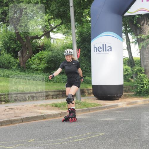 29.06.2025 - hella hamburg halbmarathon KatJ http://msf.ph/oto/8215689 29.06.2025 09:35:58 Zwischen KM18-KM19  meine-sportfotos.de