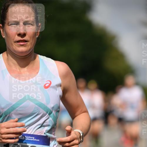 29.06.2025 - hella hamburg halbmarathon Dr. Thomas Lammeyer http://msf.ph/oto/8215715 29.06.2025 09:49:15 Kennedybrücke 57, 1686, 1707, 1894, 2525, 4463, 4812, 5187, 5550, 6495, 6878, 7055, 7186, 7880, 7965, 8062, 9345, 10453, 10484, 10876, 11199 meine-sportfotos.de