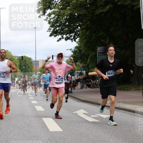 29.06.2025 - hella hamburg halbmarathon Yannick Fuchs http://msf.ph/oto/8215731 29.06.2025 10:32:47 20KM 1042, 1615, 1688, 1710, 2745, 3530, 7152, 7154, 7229, 7743, 8002, 8571, 9171, 9643, 10793, 11952, 13900, 14274, 14688, 14992, 15303, 15382, 16075, 16698, 17623, 18276, 18277, 18529, 18584, 18723 meine-sportfotos.de