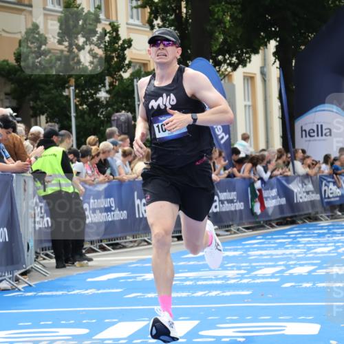 29.06.2025 - hella hamburg halbmarathon Strokosch-Dieckow http://msf.ph/oto/8215740 29.06.2025 10:25:00 Ziel 2483, 10867, 11078, 15483, 17752 meine-sportfotos.de