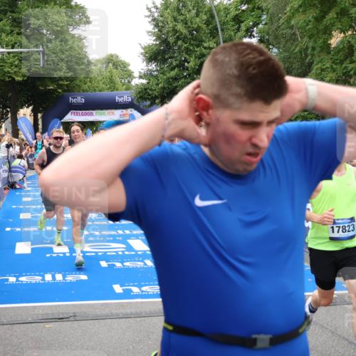 29.06.2025 - hella hamburg halbmarathon Zöllner http://msf.ph/oto/8215775 29.06.2025 10:51:17 Ziel 1461, 1817, 4404, 5600, 6027, 6657, 8316, 8930, 9476, 10480, 10667, 10868, 11512, 11625, 11733, 12016, 13073, 15480, 17530, 17823, 18019 meine-sportfotos.de