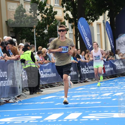29.06.2025 - hella hamburg halbmarathon Strokosch-Dieckow http://msf.ph/oto/8215821 29.06.2025 10:25:03 Ziel 2483, 8376, 10867, 11078, 13913, 15483 meine-sportfotos.de