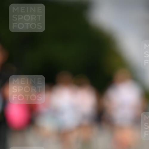 29.06.2025 - hella hamburg halbmarathon Dr. Thomas Lammeyer http://msf.ph/oto/8215960 29.06.2025 09:49:16 Kennedybrücke 57, 1686, 1707, 1894, 2525, 4463, 4812, 5187, 5550, 6495, 6878, 7055, 7186, 7880, 7965, 8062, 9345, 10453, 10484, 10876, 11199 meine-sportfotos.de