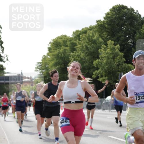 29.06.2025 - hella hamburg halbmarathon Jannik Wohlers http://msf.ph/oto/8216072 29.06.2025 09:49:56 Lombardsbrücke 1675, 1688, 1803, 2568, 2826, 3332, 4398, 4823, 5409, 5436, 5791, 5803, 6458, 6649, 6704, 7774, 8450, 9017, 9116, 9302, 9365, 9711, 10218, 10894, 11379, 11619, 11767, 12292, 12335, 12540, 12554, 12895, 13725, 14691, 14992, 15225, 15257, 15336, 15435, 15493, 15521, 16648, 16697, 16992, 17425, 17620, 17632, 18154, 18275, 18276, 19116, 19229 meine-sportfotos.de