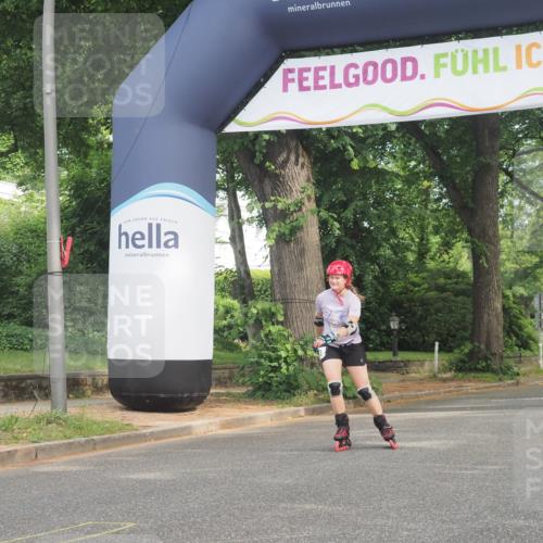 29.06.2025 - hella hamburg halbmarathon KatJ http://msf.ph/oto/8216156 29.06.2025 09:36:01 Zwischen KM18-KM19  meine-sportfotos.de