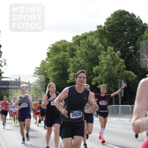 29.06.2025 - hella hamburg halbmarathon Jannik Wohlers http://msf.ph/oto/8216169 29.06.2025 09:49:57 Lombardsbrücke 1675, 1688, 1803, 1882, 2568, 2826, 3332, 4398, 4823, 5409, 5436, 5745, 5791, 5803, 6458, 6529, 6649, 6704, 7774, 8450, 9017, 9116, 9302, 9365, 9711, 10218, 11379, 11491, 11619, 11767, 12292, 12335, 12540, 12554, 12895, 13725, 14992, 15225, 15257, 15336, 15435, 15493, 15521, 16648, 16697, 16992, 17425, 17620, 17632, 18154, 18275, 18276, 19116, 19229 meine-sportfotos.de
