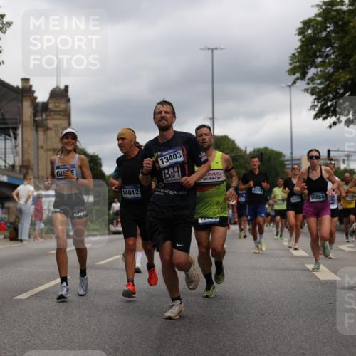 29.06.2025 - hella hamburg halbmarathon Yannick Fuchs http://msf.ph/oto/8216262 29.06.2025 10:45:42 20KM 2364, 2396, 2636, 2670, 2718, 2818, 2823, 2946, 4033, 4297, 4404, 4814, 4839, 4967, 5008, 5087, 5102, 5820, 6286, 6657, 6776, 7224, 7786, 8371, 8413, 8710, 8856, 9074, 9214, 9476, 9656, 9739, 9793, 9869, 9959, 10667, 10868, 11791, 12224, 12450, 13015, 13403, 13707, 13726, 13792, 13799, 14012, 14248, 14865, 14994, 15426, 15496, 15643, 15899, 16666, 17033, 17131, 17530, 17682, 17815, 17962, 17978, 17997, 18019, 18475, 18820, 18869, 18982, 19020 meine-sportfotos.de