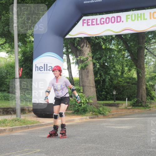 29.06.2025 - hella hamburg halbmarathon KatJ http://msf.ph/oto/8216314 29.06.2025 09:36:02 Zwischen KM18-KM19  meine-sportfotos.de