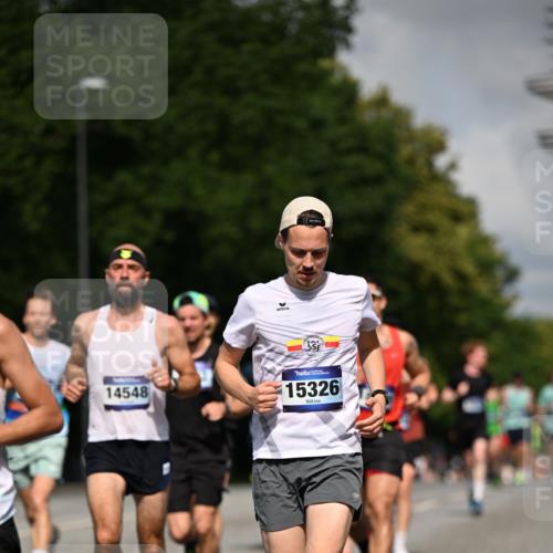 29.06.2025 - hella hamburg halbmarathon Dr. Thomas Lammeyer http://msf.ph/oto/8216534 29.06.2025 09:49:18 Kennedybrücke 57, 1686, 1707, 1894, 2525, 4463, 4812, 5187, 5550, 6169, 6495, 6878, 7055, 7186, 7845, 7880, 7965, 8062, 9345, 10453, 10484, 10876, 11199 meine-sportfotos.de