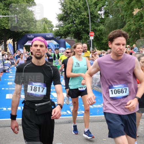 29.06.2025 - hella hamburg halbmarathon Zöllner http://msf.ph/oto/8216667 29.06.2025 10:51:27 Ziel 2364, 2411, 2636, 2718, 2946, 4814, 5820, 6776, 8989, 9214, 9656, 11124, 11422, 13047, 13792, 14865, 14994, 15871, 15950, 16357, 17131, 18489 meine-sportfotos.de