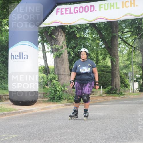 29.06.2025 - hella hamburg halbmarathon KatJ http://msf.ph/oto/8216668 29.06.2025 09:36:09 Zwischen KM18-KM19  meine-sportfotos.de