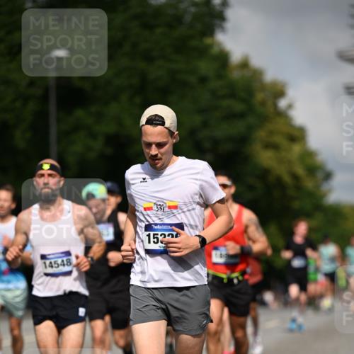 29.06.2025 - hella hamburg halbmarathon Dr. Thomas Lammeyer http://msf.ph/oto/8216734 29.06.2025 09:49:18 Kennedybrücke 57, 1686, 1707, 1894, 2525, 4463, 4812, 5187, 5550, 6169, 6495, 6878, 7055, 7186, 7845, 7880, 7965, 8062, 9345, 10453, 10484, 10876, 11199 meine-sportfotos.de