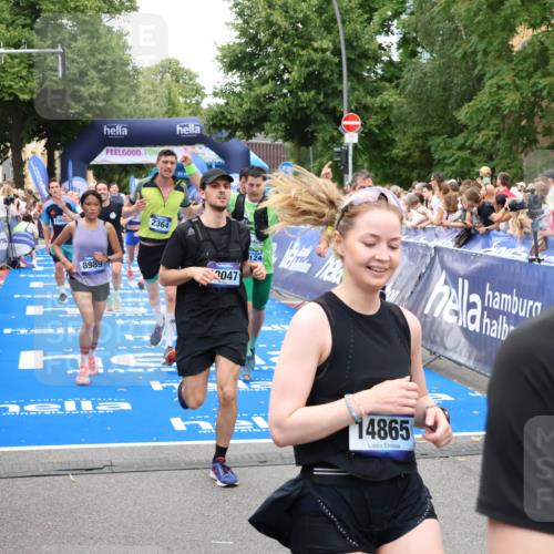 29.06.2025 - hella hamburg halbmarathon Zöllner http://msf.ph/oto/8216812 29.06.2025 10:51:29 Ziel 2364, 2411, 2946, 5820, 7943, 8989, 9214, 9656, 11124, 11422, 13047, 13403, 13792, 14994, 15871, 15950, 16357, 17131, 18489 meine-sportfotos.de