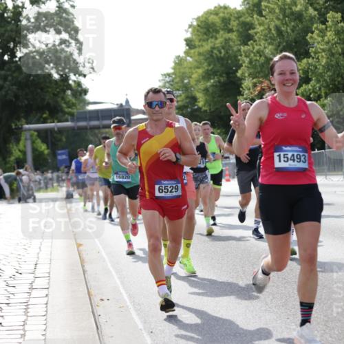 29.06.2025 - hella hamburg halbmarathon Jannik Wohlers http://msf.ph/oto/8216903 29.06.2025 09:50:02 Lombardsbrücke 1209, 1358, 1688, 1697, 1700, 1882, 2568, 2675, 2719, 2826, 3332, 4229, 4380, 4398, 4823, 5436, 5745, 5791, 5803, 6458, 6529, 6649, 7026, 8450, 9017, 9116, 9302, 9365, 10218, 11379, 11491, 11619, 11767, 12292, 12335, 12895, 13725, 14783, 14798, 14992, 15257, 15493, 16697, 16820, 16992, 17251, 17425, 17516, 17632, 18154, 18449, 18723, 19046, 19116, 19229 meine-sportfotos.de