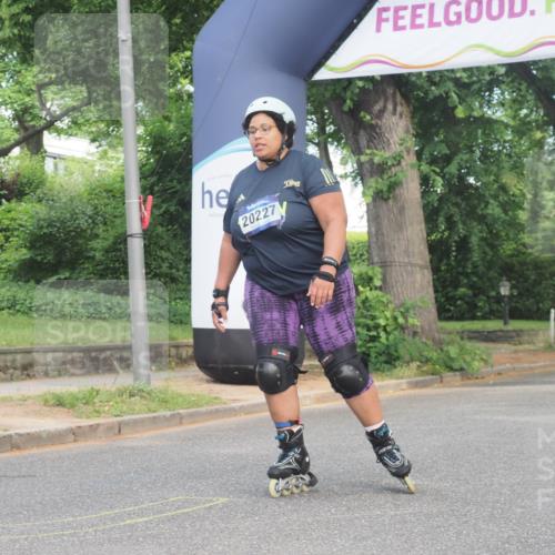 29.06.2025 - hella hamburg halbmarathon KatJ http://msf.ph/oto/8216908 29.06.2025 09:36:10 Zwischen KM18-KM19  meine-sportfotos.de