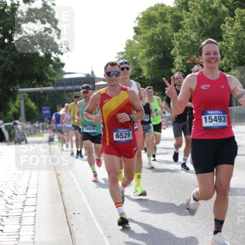 29.06.2025 - hella hamburg halbmarathon Jannik Wohlers http://msf.ph/oto/8216918 29.06.2025 09:50:02 Lombardsbrücke 1209, 1358, 1688, 1697, 1700, 1882, 2568, 2675, 2719, 2826, 3332, 4229, 4380, 4398, 4823, 5436, 5745, 5791, 5803, 6458, 6529, 6649, 7026, 8450, 9017, 9116, 9302, 9365, 10218, 11379, 11491, 11619, 11767, 12292, 12335, 12895, 13725, 14783, 14798, 14992, 15257, 15493, 16697, 16820, 16992, 17251, 17425, 17516, 17632, 18154, 18449, 18723, 19046, 19116, 19229 meine-sportfotos.de