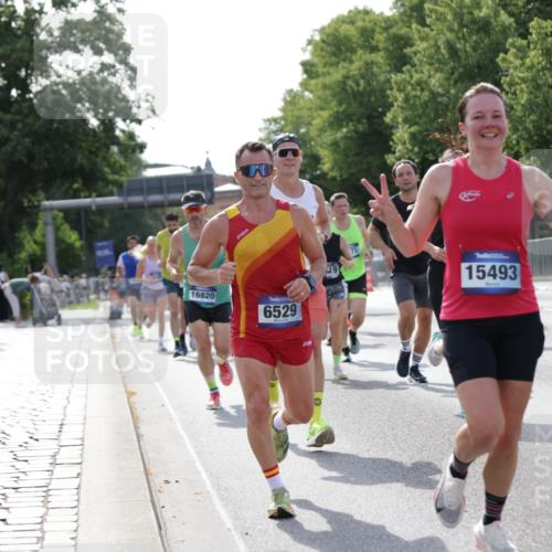 29.06.2025 - hella hamburg halbmarathon Jannik Wohlers http://msf.ph/oto/8216937 29.06.2025 09:50:02 Lombardsbrücke 1209, 1358, 1688, 1697, 1700, 1882, 2568, 2675, 2719, 2826, 3332, 4229, 4380, 4398, 4823, 5436, 5745, 5791, 5803, 6458, 6529, 6649, 7026, 8450, 9017, 9116, 9302, 9365, 10218, 11379, 11491, 11619, 11767, 12292, 12335, 12895, 13725, 14783, 14798, 14992, 15257, 15493, 16697, 16820, 16992, 17251, 17425, 17516, 17632, 18154, 18449, 18723, 19046, 19116, 19229 meine-sportfotos.de