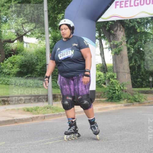 29.06.2025 - hella hamburg halbmarathon KatJ http://msf.ph/oto/8216947 29.06.2025 09:36:10 Zwischen KM18-KM19  meine-sportfotos.de