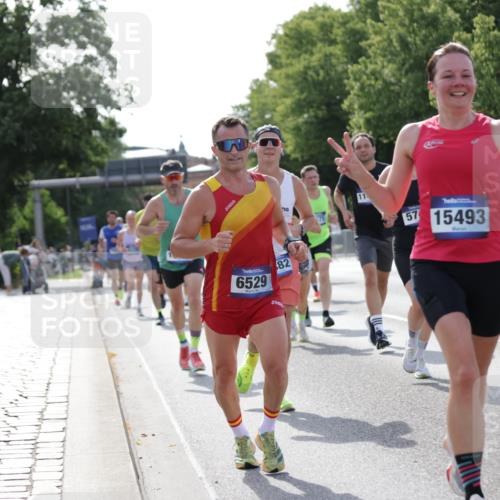 29.06.2025 - hella hamburg halbmarathon Jannik Wohlers http://msf.ph/oto/8216990 29.06.2025 09:50:02 Lombardsbrücke 1209, 1358, 1688, 1697, 1700, 1882, 2568, 2675, 2719, 2826, 3332, 4229, 4380, 4398, 4823, 5436, 5745, 5791, 5803, 6458, 6529, 6649, 7026, 8450, 9017, 9116, 9302, 9365, 10218, 11379, 11491, 11619, 11767, 12292, 12335, 12895, 13725, 14783, 14798, 14992, 15257, 15493, 16697, 16820, 16992, 17251, 17425, 17516, 17632, 18154, 18449, 18723, 19046, 19116, 19229 meine-sportfotos.de