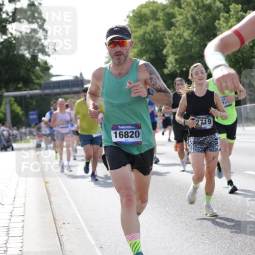 29.06.2025 - hella hamburg halbmarathon Jannik Wohlers http://msf.ph/oto/8217135 29.06.2025 09:50:04 Lombardsbrücke 1209, 1358, 1688, 1697, 1700, 1882, 2568, 2675, 2719, 2826, 4205, 4229, 4380, 4398, 4823, 5436, 5472, 5508, 5745, 5791, 5803, 6458, 6529, 6649, 7026, 8450, 9017, 9116, 9365, 10218, 10922, 11379, 11491, 11619, 12292, 12335, 13725, 14783, 14798, 14992, 15257, 15493, 16697, 16820, 16992, 17251, 17425, 17516, 17632, 18154, 18449, 18723, 19046, 19116, 19229 meine-sportfotos.de