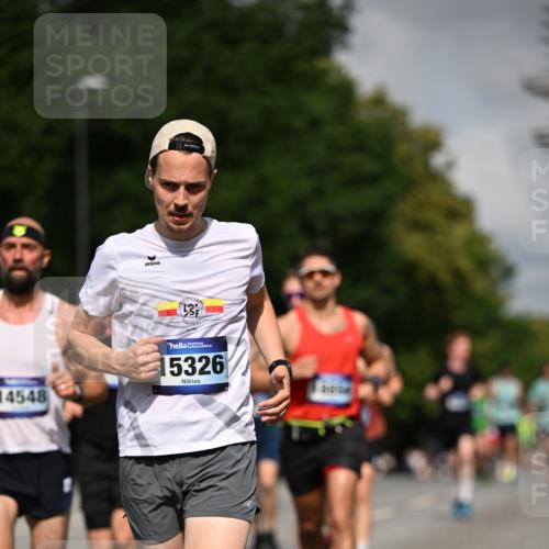 29.06.2025 - hella hamburg halbmarathon Dr. Thomas Lammeyer http://msf.ph/oto/8217166 29.06.2025 09:49:18 Kennedybrücke 57, 1686, 1707, 1894, 2525, 4463, 4812, 5187, 5550, 6169, 6495, 6878, 7055, 7186, 7845, 7880, 7965, 8062, 9345, 10453, 10484, 10876, 11199 meine-sportfotos.de