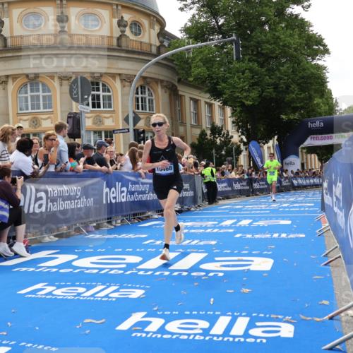 29.06.2025 - hella hamburg halbmarathon Strokosch-Dieckow http://msf.ph/oto/8217204 29.06.2025 10:25:57 Ziel 9767, 10468, 13779, 17003, 17258, 18692 meine-sportfotos.de