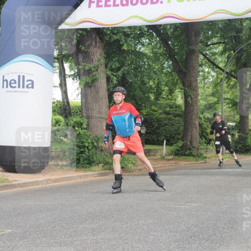 29.06.2025 - hella hamburg halbmarathon KatJ http://msf.ph/oto/8217207 29.06.2025 09:36:16 Zwischen KM18-KM19  meine-sportfotos.de