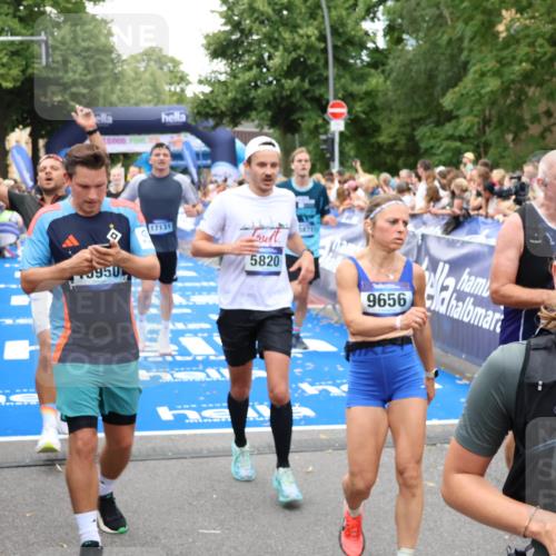 29.06.2025 - hella hamburg halbmarathon Zöllner http://msf.ph/oto/8217295 29.06.2025 10:51:34 Ziel 1335, 5820, 7943, 10691, 11422, 13403, 13792, 15871, 17131 meine-sportfotos.de
