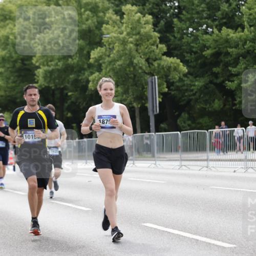 29.06.2025 - hella hamburg halbmarathon Jannik Wohlers http://msf.ph/oto/8217328 29.06.2025 10:27:07 Lombardsbrücke 4372, 5285, 5825, 6214, 7764, 8085, 10158, 10412, 10413, 11256, 12500, 14206, 17427, 17791, 18012, 18097, 18766 meine-sportfotos.de