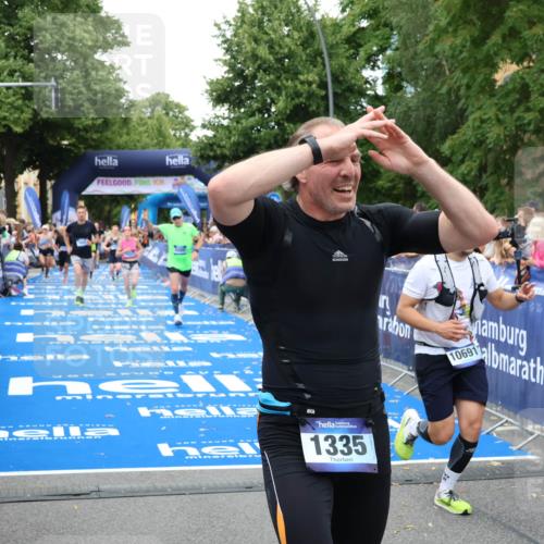 29.06.2025 - hella hamburg halbmarathon Zöllner http://msf.ph/oto/8217568 29.06.2025 10:51:40 Ziel 5008, 10691, 13327, 14012, 14458, 15496, 19007, 19020 meine-sportfotos.de