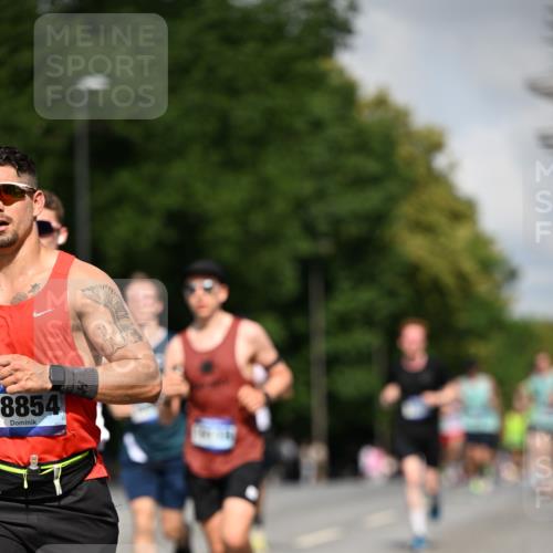 29.06.2025 - hella hamburg halbmarathon Dr. Thomas Lammeyer http://msf.ph/oto/8217593 29.06.2025 09:49:20 Kennedybrücke 1686, 1707, 1894, 2525, 4463, 4812, 5550, 6169, 6495, 6878, 7055, 7186, 7845, 7880, 7965, 8062, 8784, 9345, 10453, 10484, 11199 meine-sportfotos.de