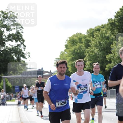 29.06.2025 - hella hamburg halbmarathon Jannik Wohlers http://msf.ph/oto/8217629 29.06.2025 09:50:09 Lombardsbrücke 1209, 1358, 1688, 1697, 1700, 1882, 2568, 2675, 2719, 2826, 4205, 4229, 4380, 4398, 5472, 5508, 5745, 5791, 5803, 6458, 6529, 6649, 7026, 8450, 8958, 9017, 9116, 9365, 10064, 10218, 10783, 10922, 11281, 11379, 11491, 11619, 12335, 13446, 13876, 14012, 14092, 14783, 14798, 15257, 15493, 15888, 15921, 16249, 16697, 16820, 16992, 17120, 17251, 17425, 17486, 17516, 17632, 18449, 18491, 18723, 18803, 19020, 19046, 19116 meine-sportfotos.de