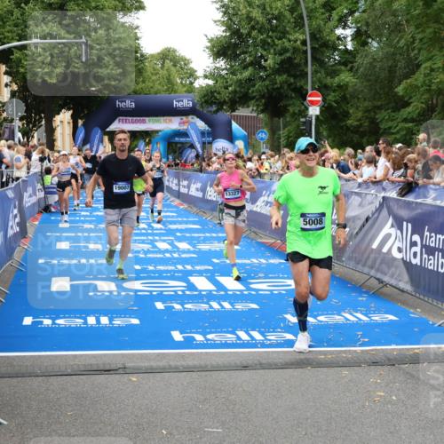 29.06.2025 - hella hamburg halbmarathon Zöllner http://msf.ph/oto/8217745 29.06.2025 10:51:43 Ziel 5008, 6286, 13327, 14012, 14458, 15496, 15831, 15899, 19007, 19020 meine-sportfotos.de