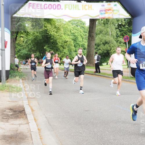 29.06.2025 - hella hamburg halbmarathon MichiJ http://msf.ph/oto/8217755 29.06.2025 10:23:52 Zwischen KM18-KM19 1002, 1644, 7884, 8864, 16140, 16695, 17014 meine-sportfotos.de