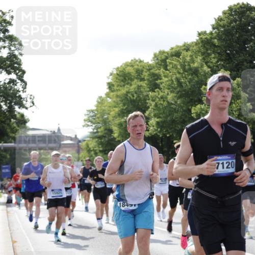 29.06.2025 - hella hamburg halbmarathon Jannik Wohlers http://msf.ph/oto/8217856 29.06.2025 09:50:12 Lombardsbrücke 1209, 1358, 1688, 1697, 1700, 1882, 2675, 2719, 2826, 3626, 4205, 4229, 4380, 5472, 5508, 5745, 6080, 6458, 6529, 6649, 7026, 8958, 9116, 9365, 10064, 10218, 10783, 10922, 11281, 11305, 11379, 11491, 11619, 13446, 13876, 14012, 14092, 14272, 14783, 14798, 15493, 15623, 15888, 15921, 16249, 16301, 16697, 16820, 16992, 17120, 17251, 17486, 17516, 17632, 17726, 18449, 18491, 18723, 18803, 19020, 19046, 19116 meine-sportfotos.de
