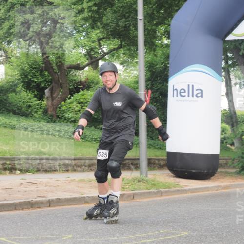29.06.2025 - hella hamburg halbmarathon KatJ http://msf.ph/oto/8217894 29.06.2025 09:36:19 Zwischen KM18-KM19  meine-sportfotos.de
