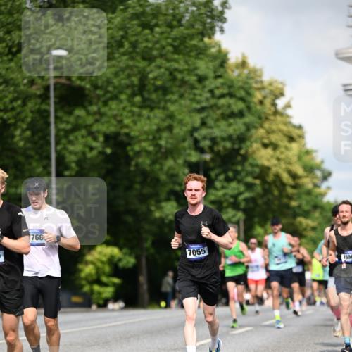 29.06.2025 - hella hamburg halbmarathon Dr. Thomas Lammeyer http://msf.ph/oto/8217941 29.06.2025 09:49:22 Kennedybrücke 1894, 2525, 3843, 4463, 4812, 5042, 5550, 6169, 6495, 6878, 7055, 7186, 7845, 8062, 8784, 9345, 10453, 10484, 11199 meine-sportfotos.de