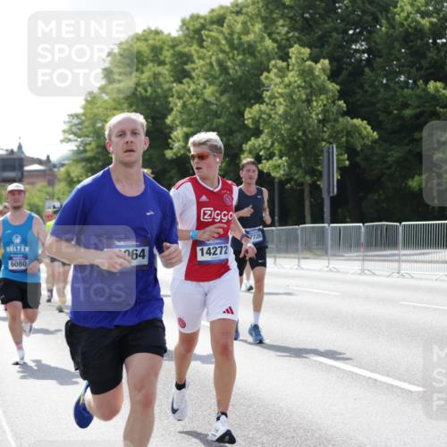 29.06.2025 - hella hamburg halbmarathon Jannik Wohlers http://msf.ph/oto/8217956 29.06.2025 09:50:16 Lombardsbrücke 1209, 1358, 1697, 1700, 1882, 2675, 2719, 3626, 4205, 4229, 4380, 4893, 5472, 5508, 5745, 5752, 5916, 6080, 6458, 6529, 6686, 6687, 7026, 8958, 9116, 10064, 10783, 10922, 11281, 11284, 11305, 11379, 11491, 11731, 13446, 13876, 14012, 14092, 14272, 14555, 14783, 14798, 15297, 15421, 15493, 15623, 15888, 15921, 16249, 16301, 16599, 16820, 16992, 17120, 17251, 17486, 17516, 17623, 17632, 17726, 18449, 18491, 18723, 18803, 19020, 19046 meine-sportfotos.de