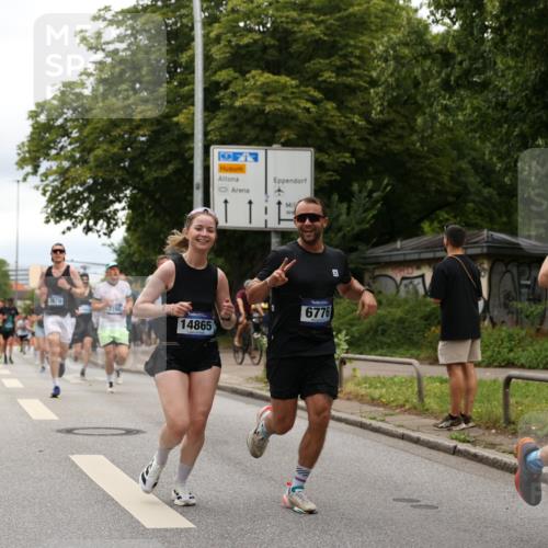 29.06.2025 - hella hamburg halbmarathon Yannick Fuchs http://msf.ph/oto/8217961 29.06.2025 10:45:53 20KM 2364, 2396, 2397, 2670, 2718, 2818, 4033, 4140, 4814, 4839, 5008, 5102, 6286, 6657, 6776, 7409, 7724, 7786, 8371, 8413, 8710, 8856, 9074, 9082, 9656, 9739, 9869, 11551, 11791, 12224, 12367, 12580, 13015, 13047, 13051, 13707, 13726, 13792, 14122, 14561, 14865, 14994, 15356, 15496, 15643, 15727, 15829, 15831, 16003, 16179, 16591, 17033, 17131, 17682, 17815, 17962, 17978, 17997, 18019, 18475, 18869, 18982 meine-sportfotos.de