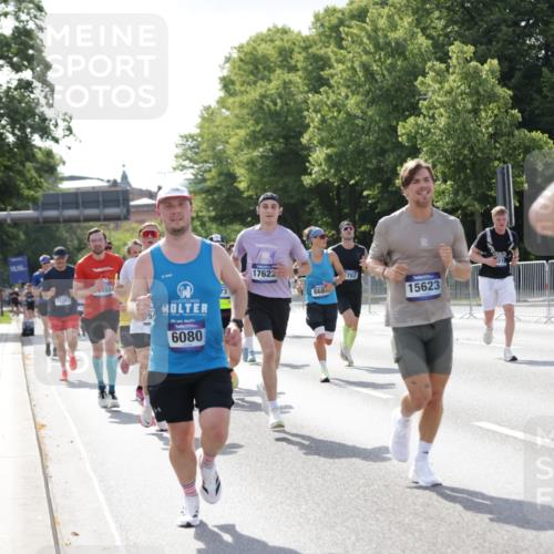 29.06.2025 - hella hamburg halbmarathon Jannik Wohlers http://msf.ph/oto/8218019 29.06.2025 09:50:18 Lombardsbrücke 1209, 1358, 1697, 1700, 1882, 2546, 2675, 2719, 3626, 4205, 4229, 4380, 4893, 5472, 5506, 5508, 5745, 5752, 5916, 6080, 6529, 6686, 6687, 7026, 8958, 10064, 10783, 10922, 11281, 11284, 11305, 11491, 11731, 13446, 13876, 13897, 14012, 14092, 14272, 14555, 14783, 14798, 15297, 15372, 15421, 15623, 15888, 15921, 16249, 16301, 16599, 16820, 17120, 17251, 17486, 17516, 17623, 17726, 18449, 18491, 18723, 18803, 19020, 19046 meine-sportfotos.de