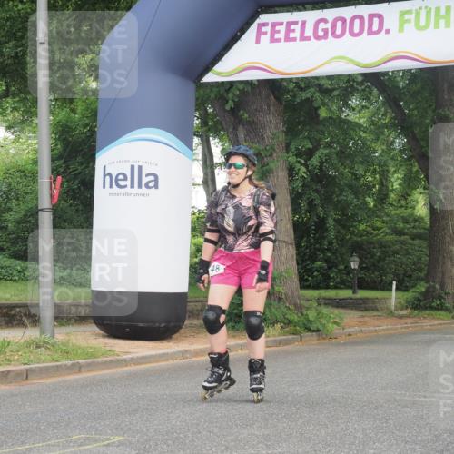 29.06.2025 - hella hamburg halbmarathon KatJ http://msf.ph/oto/8218159 29.06.2025 09:36:21 Zwischen KM18-KM19  meine-sportfotos.de