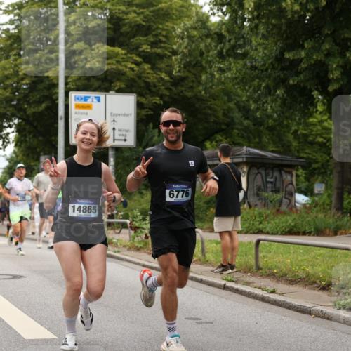 29.06.2025 - hella hamburg halbmarathon Yannick Fuchs http://msf.ph/oto/8218183 29.06.2025 10:45:54 20KM 2287, 2364, 2396, 2397, 2595, 2670, 2718, 2818, 4033, 4140, 4814, 5008, 5102, 6286, 6657, 6776, 7409, 7724, 7786, 8371, 8413, 8710, 8856, 9074, 9082, 9656, 9869, 11551, 11791, 12224, 12367, 12580, 13015, 13047, 13051, 13726, 13792, 14122, 14561, 14865, 14994, 15356, 15643, 15727, 15829, 15831, 16003, 16179, 16591, 17033, 17131, 17682, 17815, 17962, 17978, 17997, 18019, 18475, 18869, 18982 meine-sportfotos.de