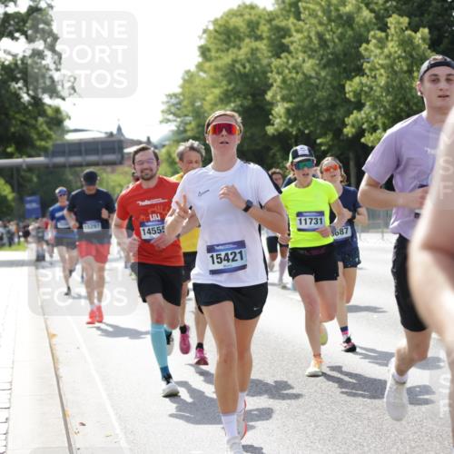 29.06.2025 - hella hamburg halbmarathon Jannik Wohlers http://msf.ph/oto/8218203 29.06.2025 09:50:20 Lombardsbrücke 1209, 1358, 1697, 1700, 2546, 3056, 3626, 4205, 4229, 4380, 4893, 5026, 5472, 5506, 5508, 5752, 5916, 6080, 6686, 6687, 7026, 7110, 8574, 8958, 10064, 10783, 10922, 11281, 11284, 11305, 11731, 13446, 13876, 13897, 14012, 14092, 14272, 14555, 14783, 15297, 15372, 15421, 15556, 15623, 15888, 15921, 16249, 16301, 16599, 16820, 17120, 17251, 17486, 17516, 17623, 17726, 18449, 18491, 18559, 18723, 18803, 19020, 19046 meine-sportfotos.de