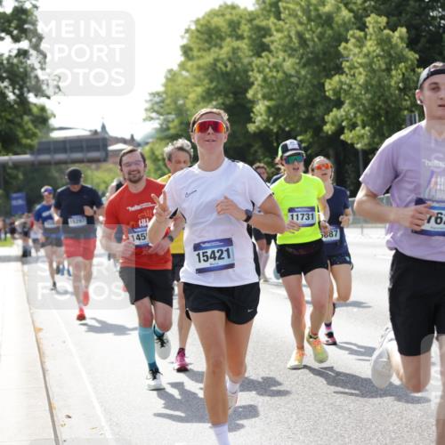 29.06.2025 - hella hamburg halbmarathon Jannik Wohlers http://msf.ph/oto/8218215 29.06.2025 09:50:20 Lombardsbrücke 1209, 1358, 1697, 1700, 2546, 3056, 3626, 4205, 4229, 4380, 4893, 5026, 5472, 5506, 5508, 5752, 5916, 6080, 6686, 6687, 7026, 7110, 8574, 8958, 10064, 10783, 10922, 11281, 11284, 11305, 11731, 13446, 13876, 13897, 14012, 14092, 14272, 14555, 14783, 15297, 15372, 15421, 15556, 15623, 15888, 15921, 16249, 16301, 16599, 16820, 17120, 17251, 17486, 17516, 17623, 17726, 18449, 18491, 18559, 18723, 18803, 19020, 19046 meine-sportfotos.de