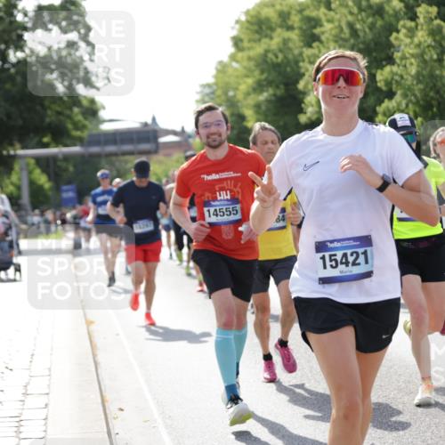 29.06.2025 - hella hamburg halbmarathon Jannik Wohlers http://msf.ph/oto/8218230 29.06.2025 09:50:21 Lombardsbrücke 1209, 1358, 1697, 1700, 2546, 3056, 3626, 4205, 4229, 4380, 4893, 5026, 5472, 5506, 5508, 5752, 5916, 6080, 6686, 6687, 7026, 7110, 8574, 8958, 10064, 10783, 10922, 11281, 11284, 11305, 11731, 13446, 13876, 13897, 14012, 14092, 14272, 14555, 14783, 15297, 15372, 15421, 15556, 15623, 15888, 15921, 16249, 16301, 16599, 16689, 17120, 17251, 17486, 17516, 17623, 17726, 18442, 18449, 18491, 18559, 18723, 18803, 19020, 19046 meine-sportfotos.de