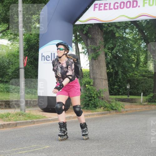 29.06.2025 - hella hamburg halbmarathon KatJ http://msf.ph/oto/8218257 29.06.2025 09:36:21 Zwischen KM18-KM19  meine-sportfotos.de